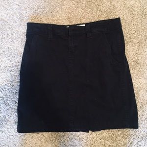 Super cute black skirt
